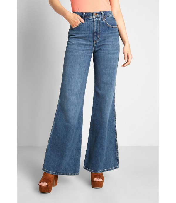 Retro Readiness Flared Jeans