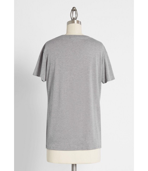 Llamas in Love Graphic Tee