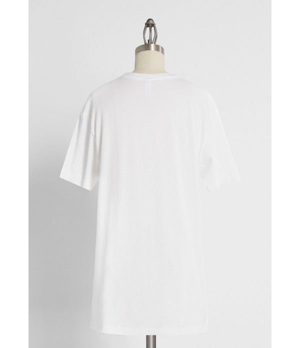 Queen Bee's Garden Graphic Pocket Tee