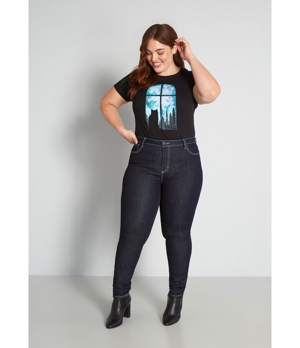 Catty Silhouette Graphic Tee