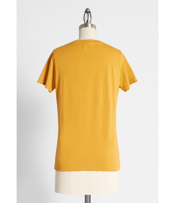 ModCloth x Dazey L.A. We All Rise Graphic Tee