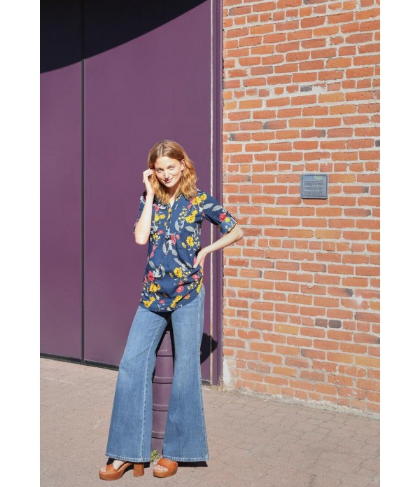 Retro Readiness Flared Jeans