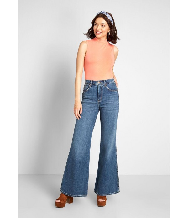 Retro Readiness Flared Jeans