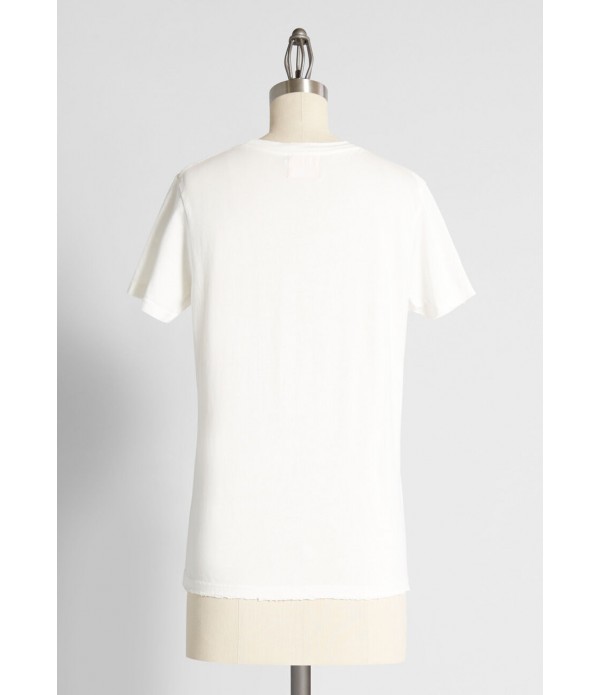 ModCloth x Dazey L.A. A Woman's Place Is Everywhere Graphic Tee