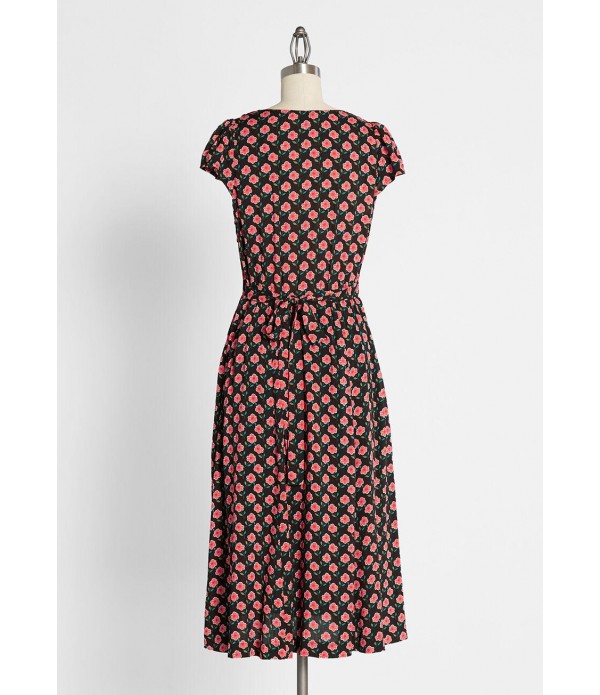 A Pocketful of Pretty Midi Dress