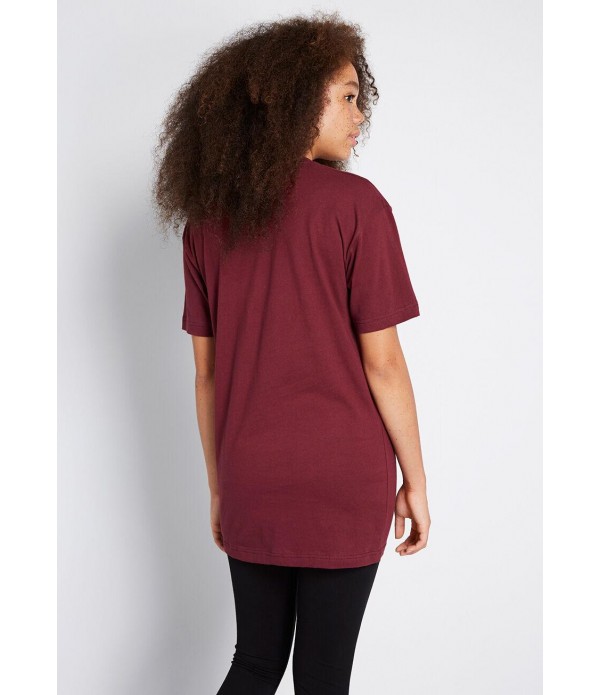 Well Read Graphic Tee