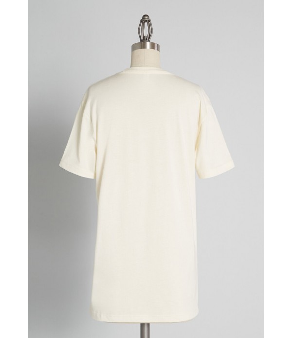 Chin Up, Kitten Graphic Tee