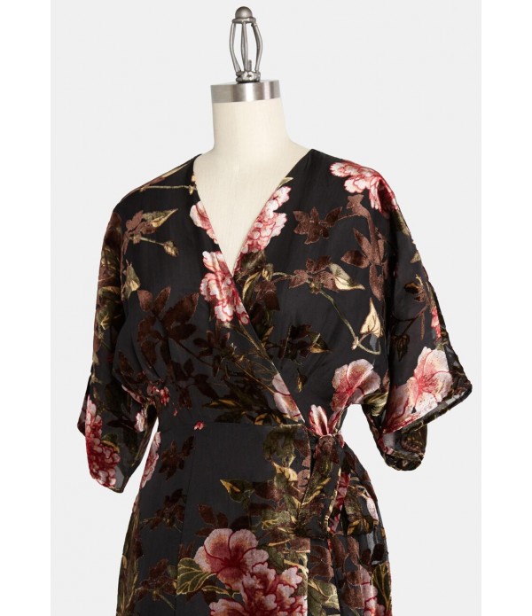 A Sumptuous Start Maxi Dress